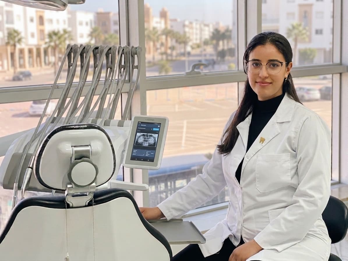 الدكتورة جميلة الفيدي — مركز طب الأسنان بإنزكان